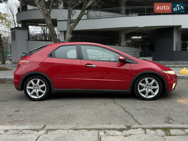 Красный Хонда Цивик, объемом двигателя 1.8 л и пробегом 282 тыс. км за 5999 $, фото 7 на Automoto.ua