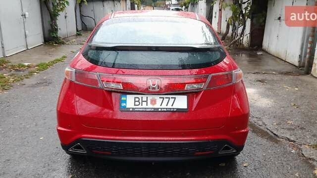 Красный Хонда Цивик, объемом двигателя 1.8 л и пробегом 207 тыс. км за 6500 $, фото 11 на Automoto.ua