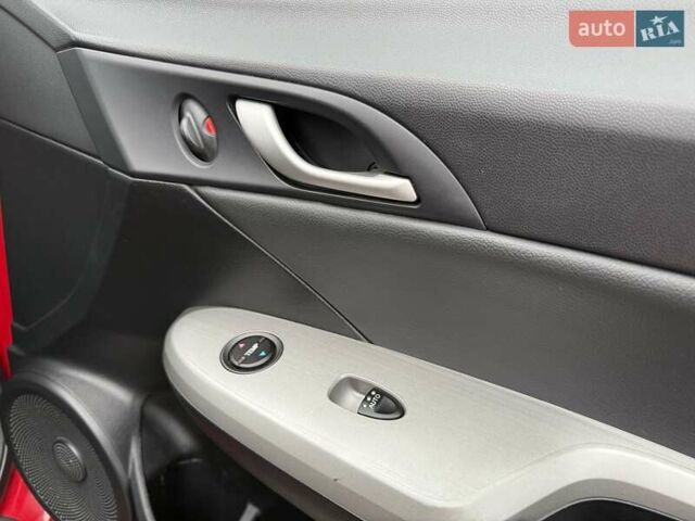 Червоний Хонда Сівік, об'ємом двигуна 1.8 л та пробігом 128 тис. км за 8800 $, фото 18 на Automoto.ua