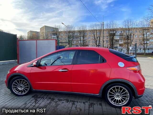 Красный Хонда Цивик, объемом двигателя 1.8 л и пробегом 131 тыс. км за 7900 $, фото 1 на Automoto.ua