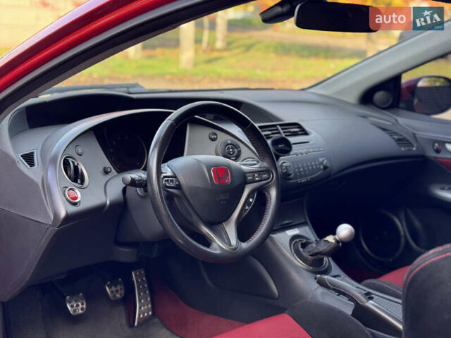 Красный Хонда Цивик, объемом двигателя 2 л и пробегом 110 тыс. км за 9500 $, фото 6 на Automoto.ua