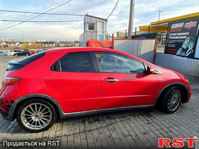 Красный Хонда Цивик, объемом двигателя 1.8 л и пробегом 131 тыс. км за 7900 $, фото 5 на Automoto.ua