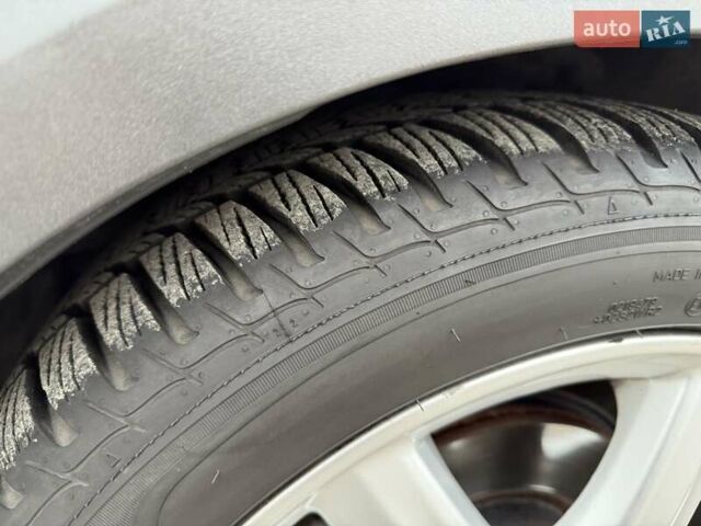 Червоний Хонда Сівік, об'ємом двигуна 1.8 л та пробігом 128 тис. км за 8800 $, фото 26 на Automoto.ua