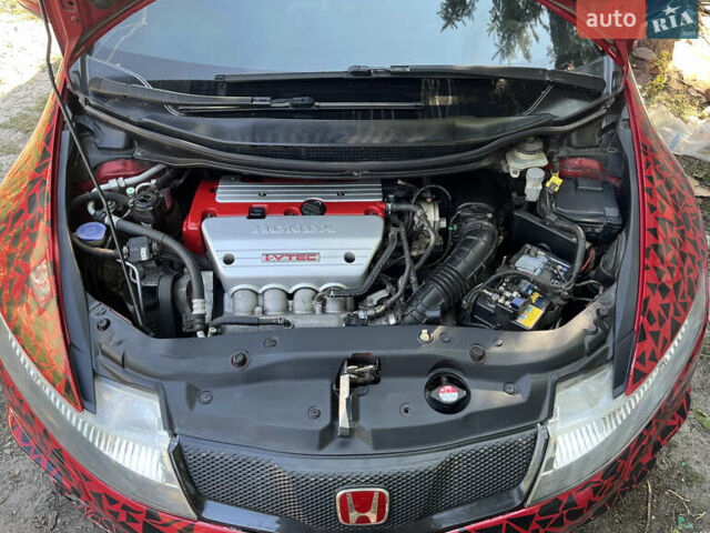 Красный Хонда Цивик, объемом двигателя 2 л и пробегом 206 тыс. км за 8500 $, фото 7 на Automoto.ua