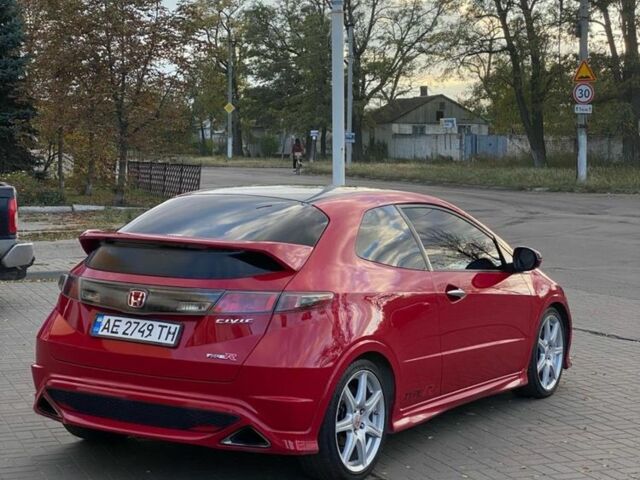 Красный Хонда Цивик, объемом двигателя 2 л и пробегом 206 тыс. км за 8500 $, фото 2 на Automoto.ua
