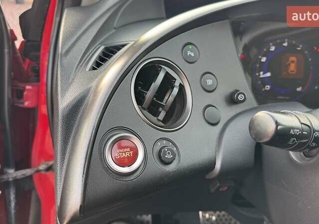 Красный Хонда Цивик, объемом двигателя 1.8 л и пробегом 221 тыс. км за 7700 $, фото 15 на Automoto.ua