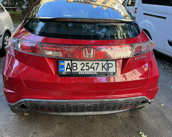Красный Хонда Цивик, объемом двигателя 1.8 л и пробегом 191 тыс. км за 7200 $, фото 3 на Automoto.ua
