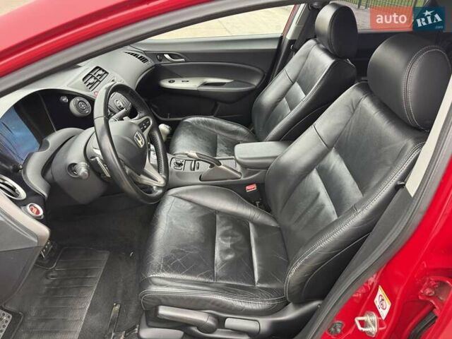 Червоний Хонда Сівік, об'ємом двигуна 1.8 л та пробігом 128 тис. км за 8800 $, фото 9 на Automoto.ua