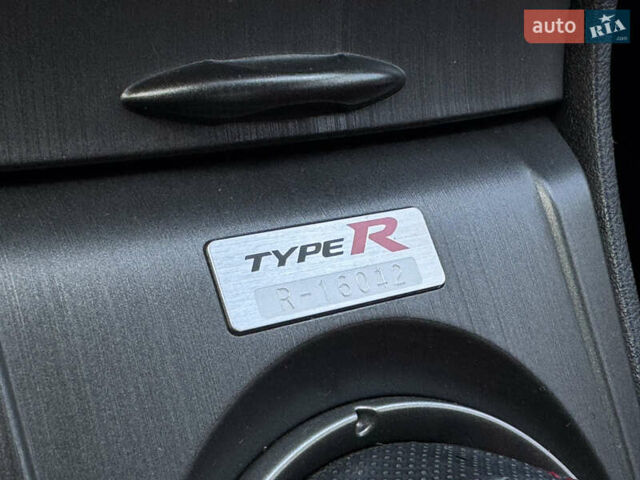 Красный Хонда Цивик, объемом двигателя 2 л и пробегом 110 тыс. км за 9500 $, фото 28 на Automoto.ua