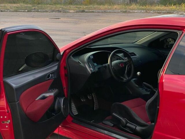 Красный Хонда Цивик, объемом двигателя 2 л и пробегом 206 тыс. км за 8500 $, фото 7 на Automoto.ua