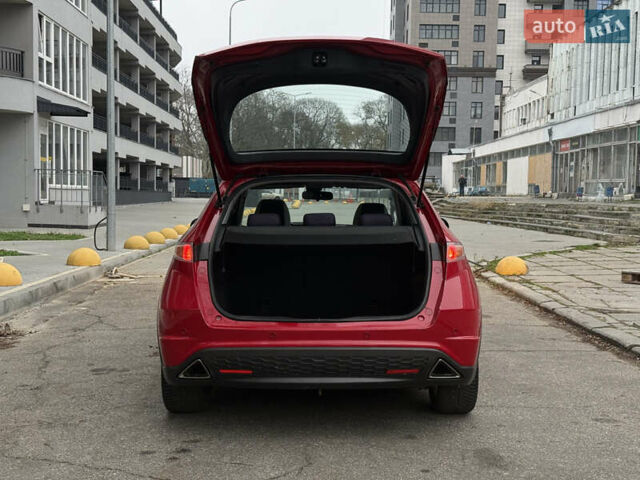 Красный Хонда Цивик, объемом двигателя 1.8 л и пробегом 282 тыс. км за 5999 $, фото 5 на Automoto.ua