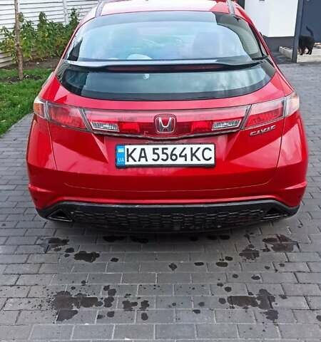 Красный Хонда Цивик, объемом двигателя 1.8 л и пробегом 175 тыс. км за 6400 $, фото 1 на Automoto.ua