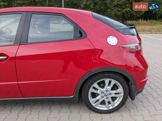 Красный Хонда Цивик, объемом двигателя 1.8 л и пробегом 199 тыс. км за 8900 $, фото 15 на Automoto.ua