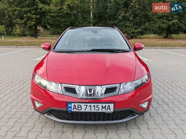 Красный Хонда Цивик, объемом двигателя 1.8 л и пробегом 199 тыс. км за 8900 $, фото 6 на Automoto.ua