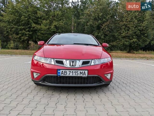 Красный Хонда Цивик, объемом двигателя 1.8 л и пробегом 199 тыс. км за 8900 $, фото 5 на Automoto.ua