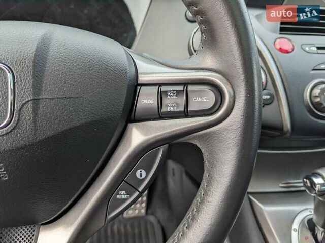 Красный Хонда Цивик, объемом двигателя 1.8 л и пробегом 199 тыс. км за 8900 $, фото 29 на Automoto.ua