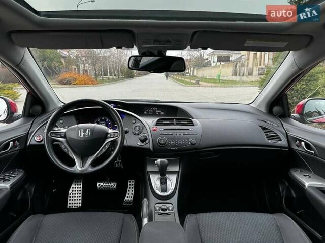 Червоний Хонда Сівік, об'ємом двигуна 1.8 л та пробігом 120 тис. км за 9999 $, фото 13 на Automoto.ua