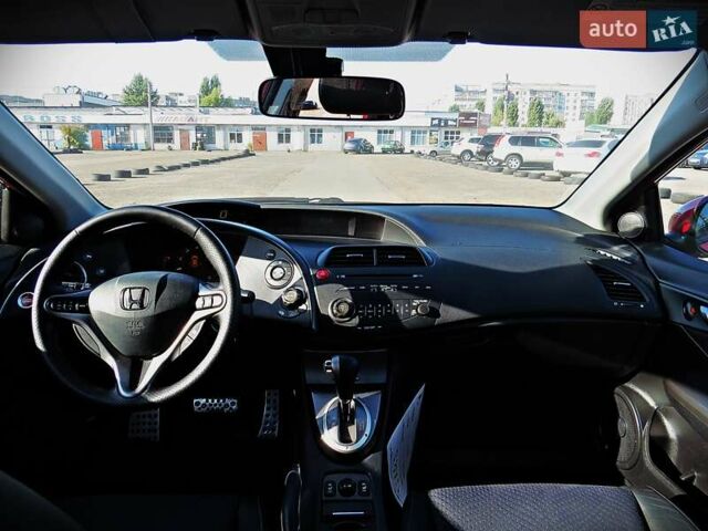 Красный Хонда Цивик, объемом двигателя 1.8 л и пробегом 113 тыс. км за 9800 $, фото 16 на Automoto.ua