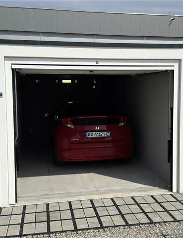 Красный Хонда Цивик, объемом двигателя 1.8 л и пробегом 71 тыс. км за 12257 $, фото 2 на Automoto.ua