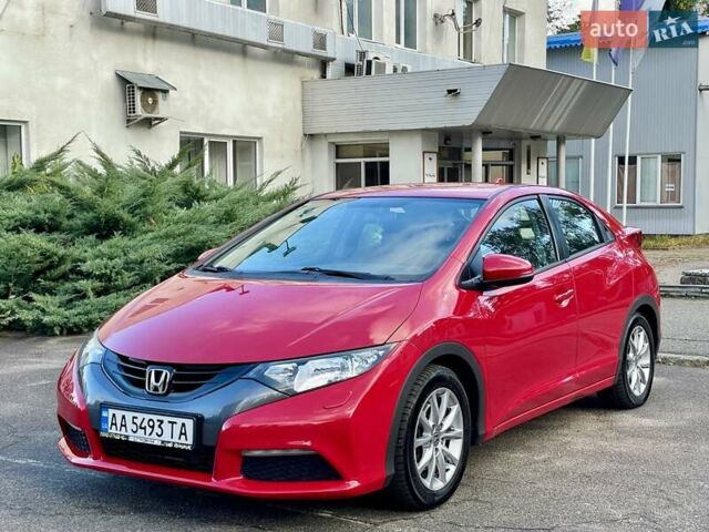 Красный Хонда Цивик, объемом двигателя 1.8 л и пробегом 100 тыс. км за 12500 $, фото 13 на Automoto.ua