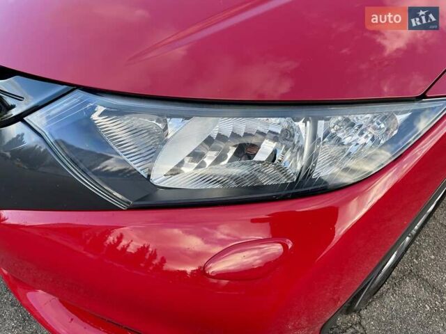 Красный Хонда Цивик, объемом двигателя 1.8 л и пробегом 100 тыс. км за 12500 $, фото 33 на Automoto.ua