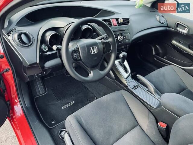 Красный Хонда Цивик, объемом двигателя 1.8 л и пробегом 100 тыс. км за 12500 $, фото 59 на Automoto.ua