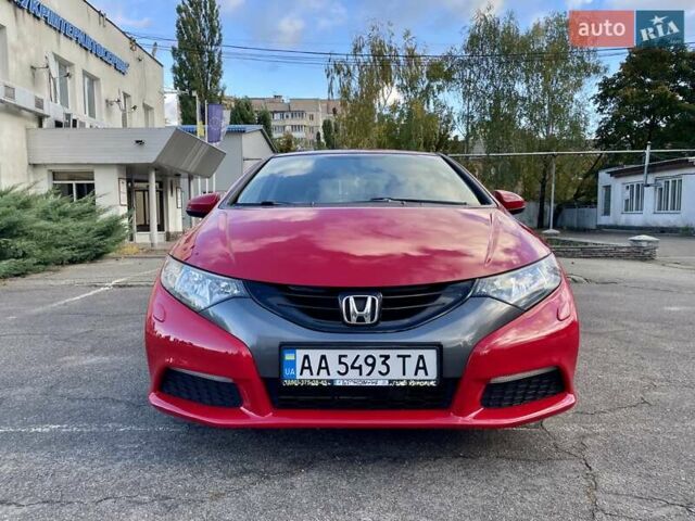 Красный Хонда Цивик, объемом двигателя 1.8 л и пробегом 100 тыс. км за 12500 $, фото 18 на Automoto.ua