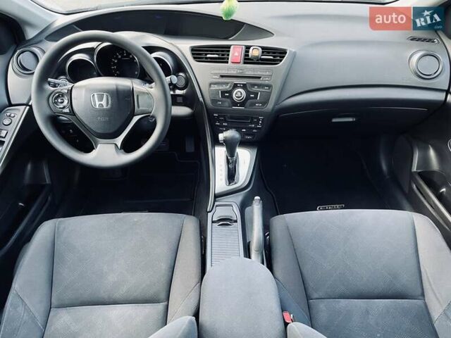 Красный Хонда Цивик, объемом двигателя 1.8 л и пробегом 100 тыс. км за 12500 $, фото 52 на Automoto.ua