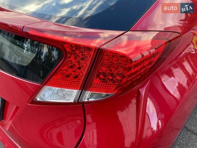 Красный Хонда Цивик, объемом двигателя 1.8 л и пробегом 100 тыс. км за 12500 $, фото 28 на Automoto.ua