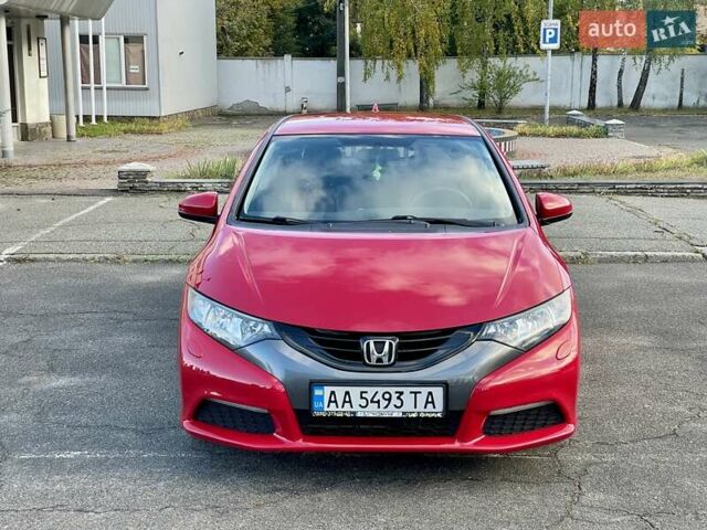 Красный Хонда Цивик, объемом двигателя 1.8 л и пробегом 100 тыс. км за 12500 $, фото 7 на Automoto.ua
