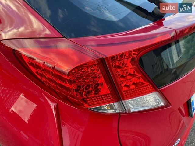 Красный Хонда Цивик, объемом двигателя 1.8 л и пробегом 100 тыс. км за 12500 $, фото 29 на Automoto.ua