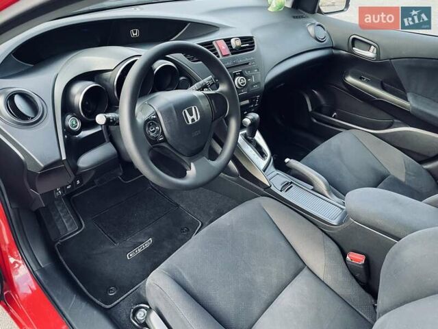 Красный Хонда Цивик, объемом двигателя 1.8 л и пробегом 100 тыс. км за 12500 $, фото 63 на Automoto.ua