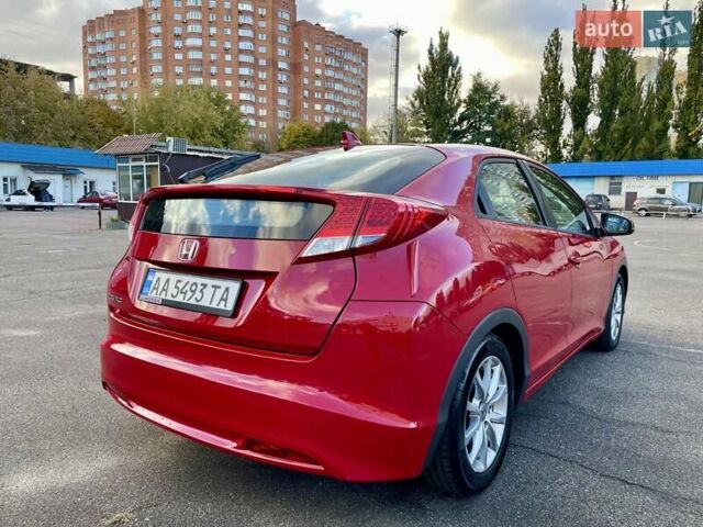 Красный Хонда Цивик, объемом двигателя 1.8 л и пробегом 100 тыс. км за 12500 $, фото 24 на Automoto.ua