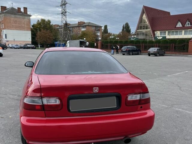Красный Хонда Цивик, объемом двигателя 1.5 л и пробегом 350 тыс. км за 3500 $, фото 3 на Automoto.ua