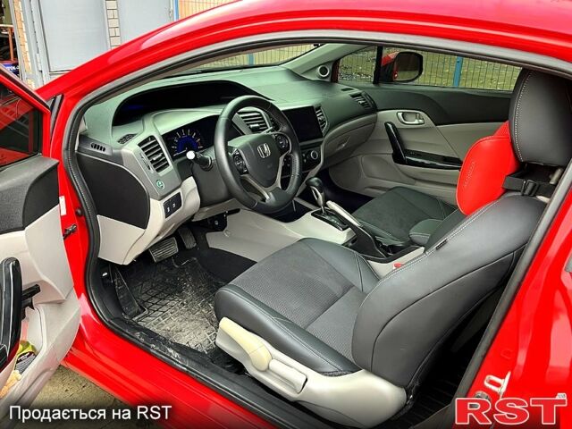 Красный Хонда Цивик, объемом двигателя 1.8 л и пробегом 156 тыс. км за 12100 $, фото 4 на Automoto.ua