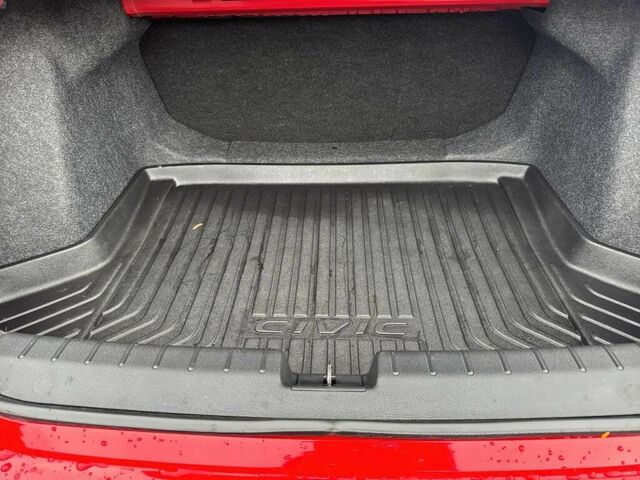 Красный Хонда Цивик, объемом двигателя 1.5 л и пробегом 39 тыс. км за 9700 $, фото 6 на Automoto.ua