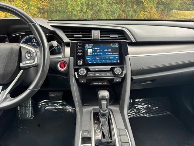 Красный Хонда Цивик, объемом двигателя 1.5 л и пробегом 39 тыс. км за 9700 $, фото 10 на Automoto.ua