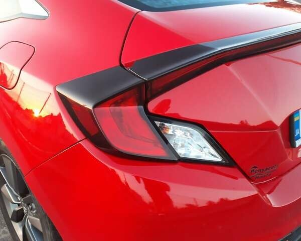 Красный Хонда Цивик, объемом двигателя 1.5 л и пробегом 108 тыс. км за 15100 $, фото 3 на Automoto.ua