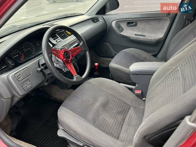 Красный Хонда Цивик, объемом двигателя 1.5 л и пробегом 401 тыс. км за 2500 $, фото 12 на Automoto.ua