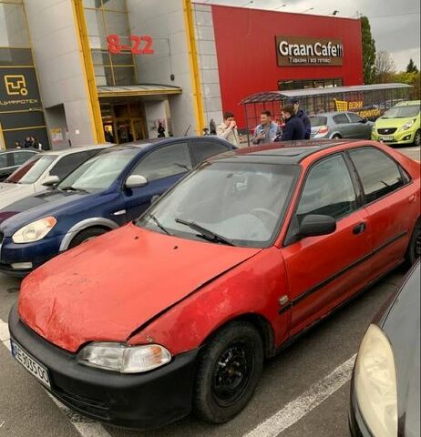 Красный Хонда Цивик, объемом двигателя 1.5 л и пробегом 350 тыс. км за 1000 $, фото 2 на Automoto.ua