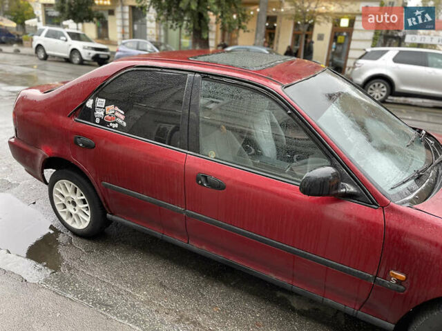 Красный Хонда Цивик, объемом двигателя 1.5 л и пробегом 330 тыс. км за 1400 $, фото 1 на Automoto.ua
