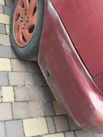 Красный Хонда Цивик, объемом двигателя 1.44 л и пробегом 467 тыс. км за 1800 $, фото 4 на Automoto.ua