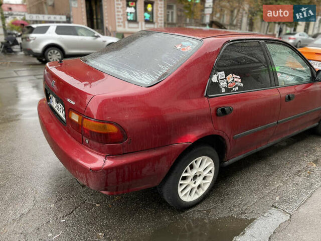 Красный Хонда Цивик, объемом двигателя 1.5 л и пробегом 330 тыс. км за 1400 $, фото 2 на Automoto.ua