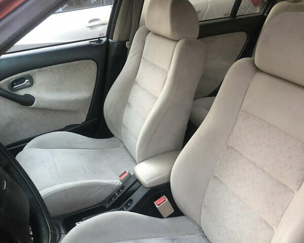 Красный Хонда Цивик, объемом двигателя 1.5 л и пробегом 190 тыс. км за 2500 $, фото 8 на Automoto.ua