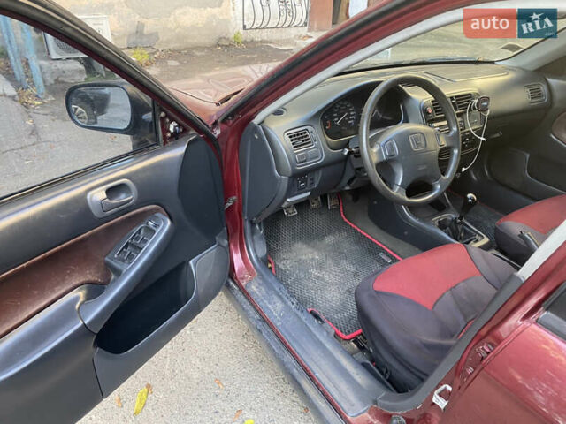 Красный Хонда Цивик, объемом двигателя 1.4 л и пробегом 390 тыс. км за 3400 $, фото 3 на Automoto.ua