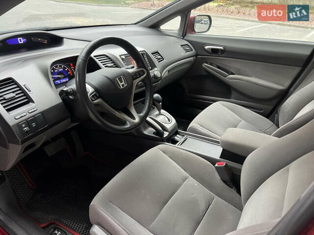 Красный Хонда Цивик, объемом двигателя 1.3 л и пробегом 321 тыс. км за 5650 $, фото 23 на Automoto.ua