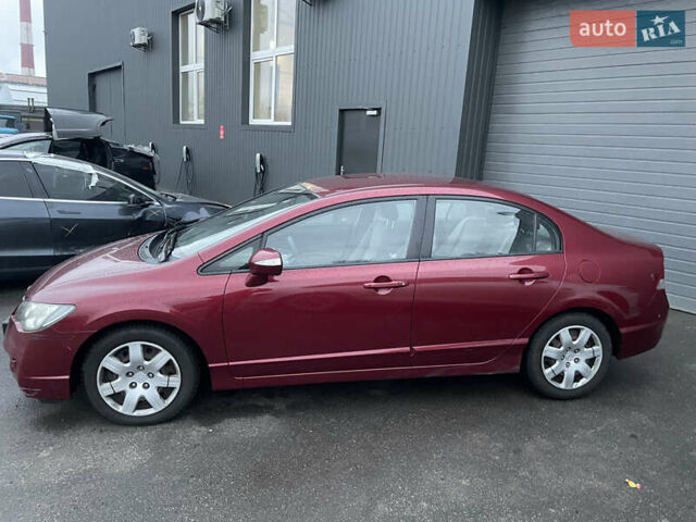 Красный Хонда Цивик, объемом двигателя 1.8 л и пробегом 185 тыс. км за 7100 $, фото 1 на Automoto.ua