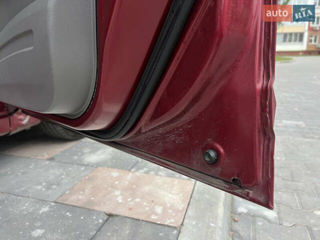 Красный Хонда Цивик, объемом двигателя 1.3 л и пробегом 321 тыс. км за 5650 $, фото 40 на Automoto.ua