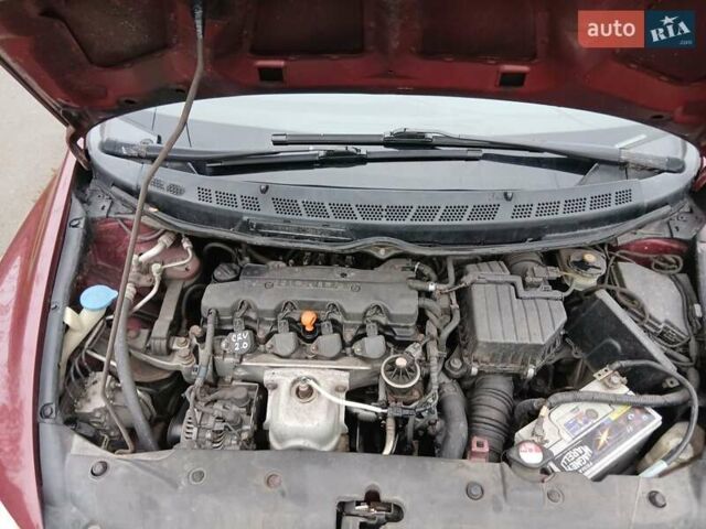 Червоний Хонда Сівік, об'ємом двигуна 1.8 л та пробігом 275 тис. км за 5700 $, фото 6 на Automoto.ua