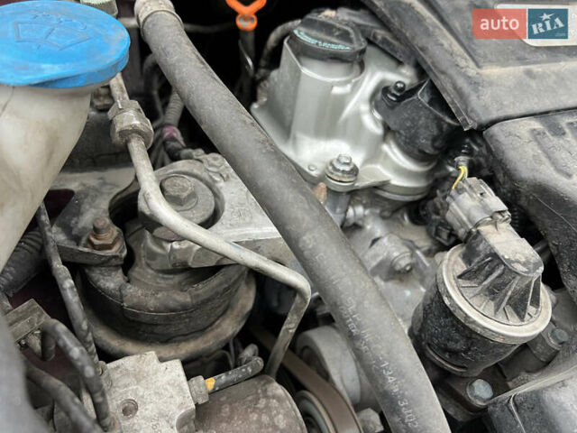 Красный Хонда Цивик, объемом двигателя 1.3 л и пробегом 321 тыс. км за 5650 $, фото 39 на Automoto.ua